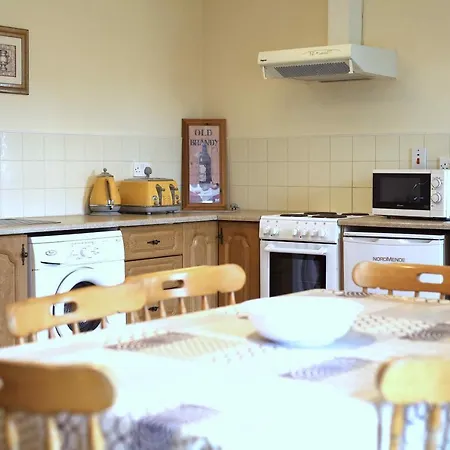 Long Quay Apartments, *