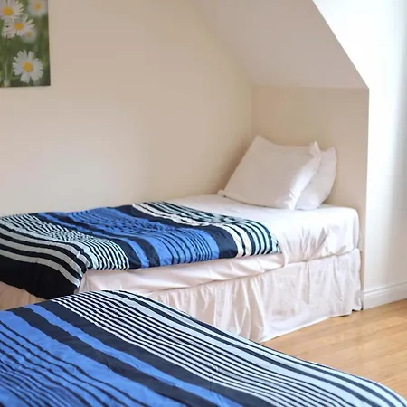 Long Quay Apartments,