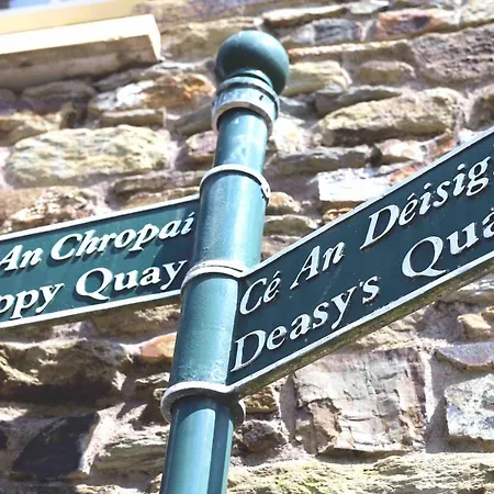 Long Quay Apartments, *